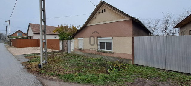 Eladó családi ház, Makón 13.9 M Ft, 3 szobás