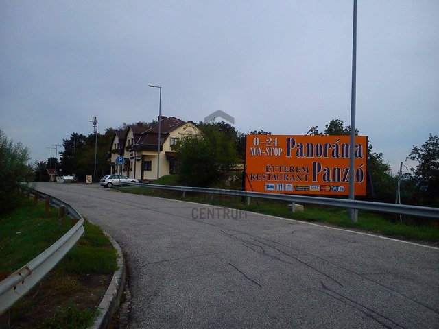 Eladó üzlethelyiség, Tatabányán 390 M Ft / költözzbe.hu