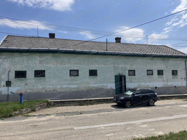 Eladó ipari ingatlan, Polgáron 14.9 M Ft / költözzbe.hu