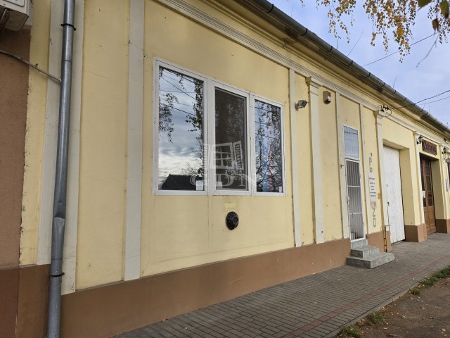 Eladó üzlethelyiség, Madarason 14 M Ft / költözzbe.hu