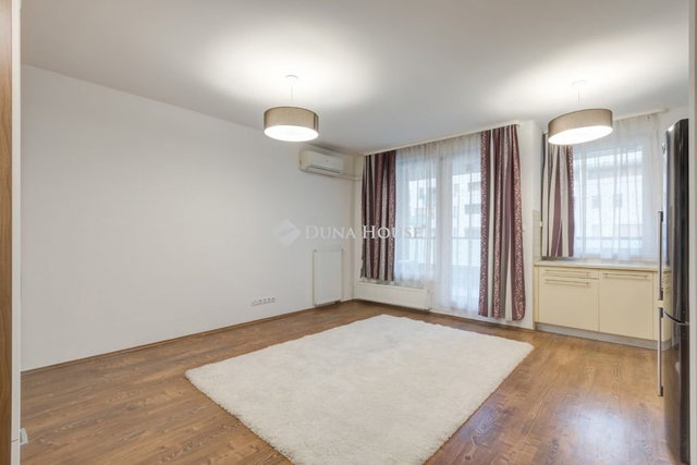 Eladó téglalakás, Budapesten, VIII. kerületben 129 M Ft