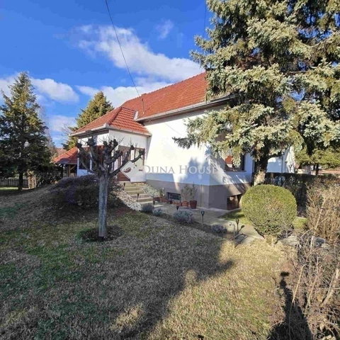 Eladó családi ház, Kecskeméten 95 M Ft, 3 szobás