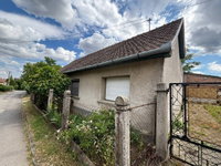 Eladó családi ház, Pécsett 29.9 M Ft, 3 szobás