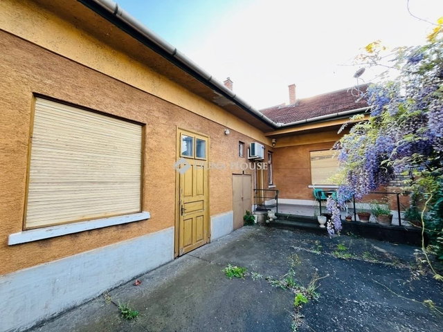 Eladó családi ház, Budapesten, XXI. kerületben 87.5 M Ft