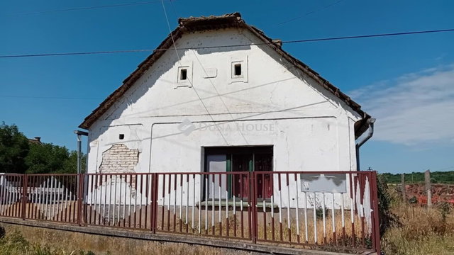 Eladó családi ház, Pincehelyen 8.49 M Ft, 2 szobás