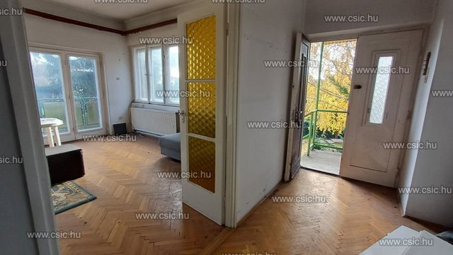 Eladó családi ház, Budapesten, III. kerületben 285 M Ft
