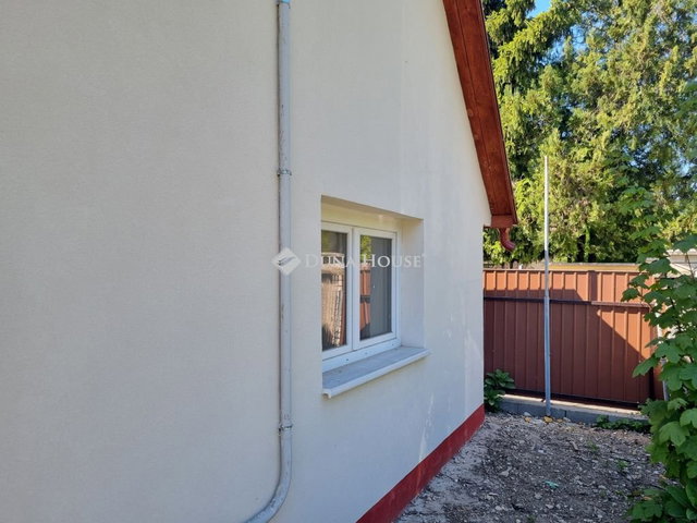 Eladó családi ház, Ercsiben 47.7 M Ft, 3 szobás