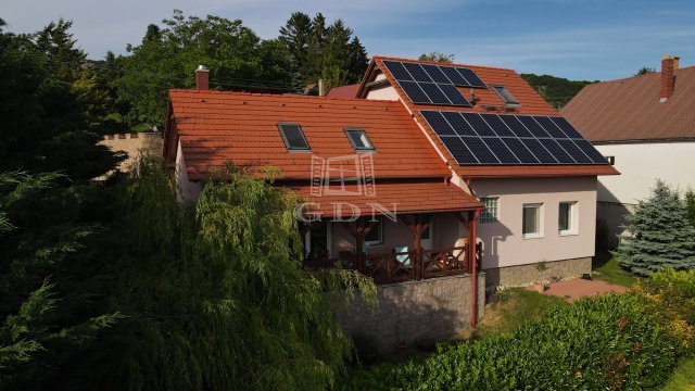 Eladó családi ház, Csókakőn 125 M Ft, 5 szobás