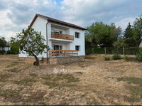Eladó családi ház, Balatonalmádiban 180 M Ft, 3+1 szobás