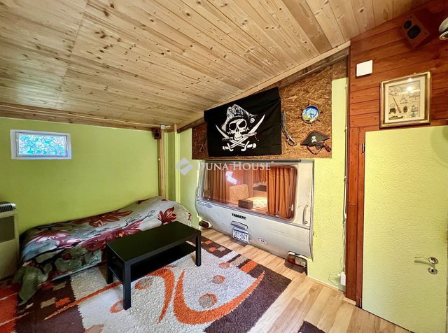 Eladó nyaraló, Fóton, Betyáros dűlőn 19.9 M Ft, 1 szobás