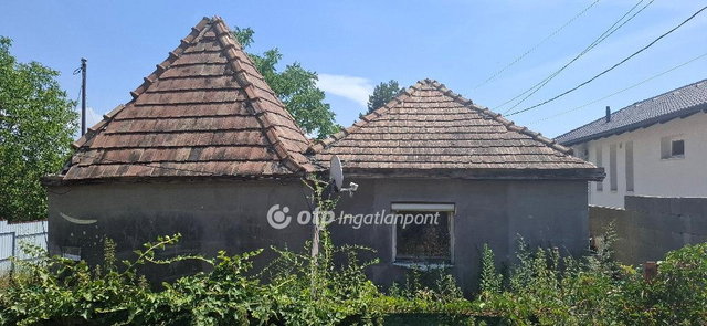 Eladó családi ház, Érden 42 M Ft, 2 szobás