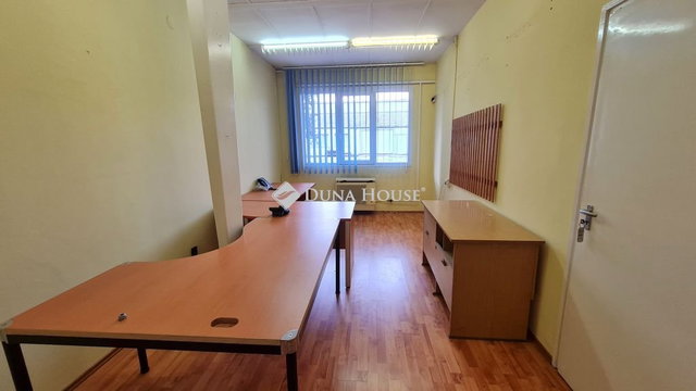 Kiadó iroda, Zalaegerszegen, Alsóerdei úton 35 E Ft / hó