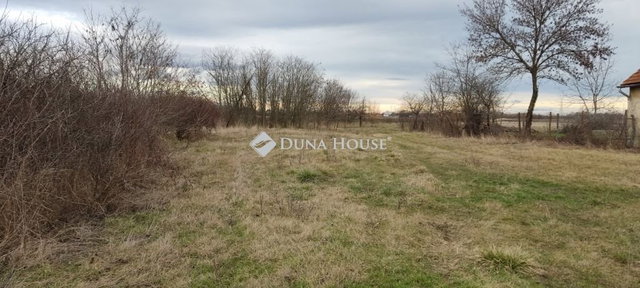 Eladó telek, Karácsondon, Viszneki úton 2.5 M Ft