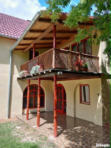 Eladó üzlethelyiség, Hőgyészen 65 M Ft, 3 szobás