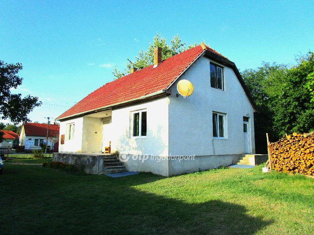 Eladó családi ház, Kőkúton 26.5 M Ft, 3 szobás