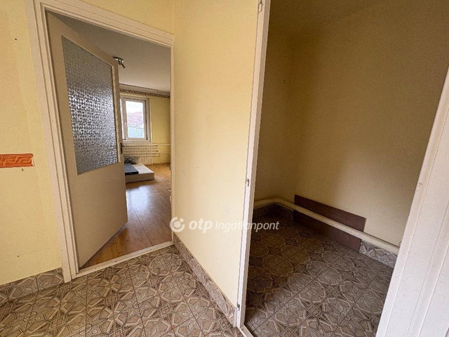 Eladó családi ház, Mezőkövesden 28 M Ft, 4 szobás