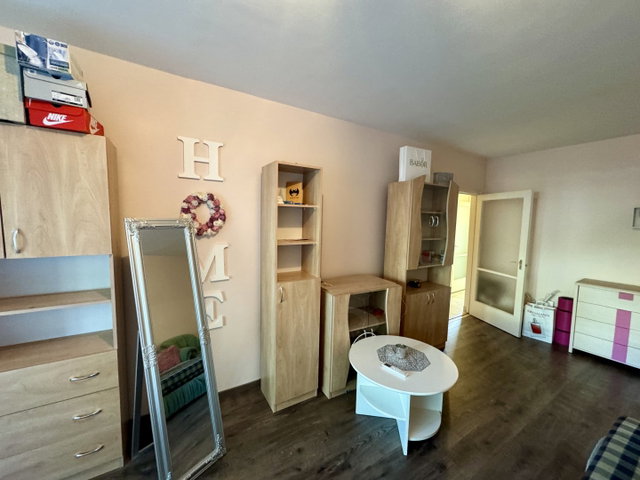 Eladó panellakás, Szegeden 55 M Ft, 2 szobás