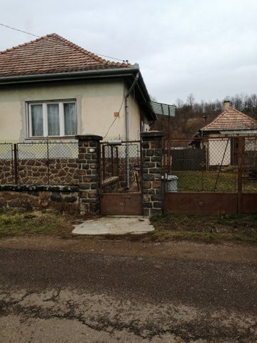 Eladó családi ház, Parádon 23 M Ft, 3 szobás