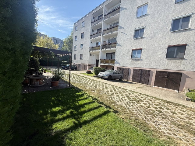 Eladó téglalakás, Debrecenben 79.8 M Ft, 3 szobás