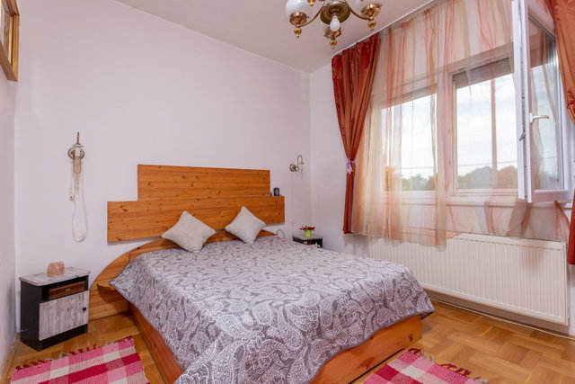 Eladó családi ház, Csomádon 93.5 M Ft, 4 szobás