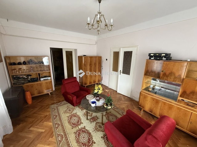 Eladó családi ház, Kecskeméten 65 M Ft, 3 szobás