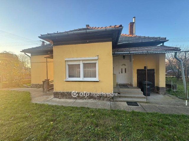 Eladó családi ház, Tiszaszőlősön 22 M Ft, 2+1 szobás
