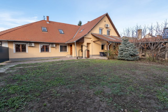 Eladó családi ház, Szekszárdon, Damjanich utcában 89 M Ft