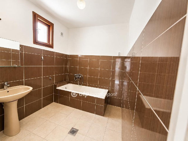 Eladó családi ház, Szalkszentmártonon 48.9 M Ft, 2 szobás
