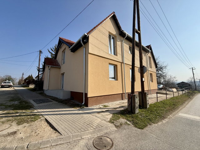 Eladó téglalakás, Pusztavámon 42.5 M Ft, 2+1 szobás
