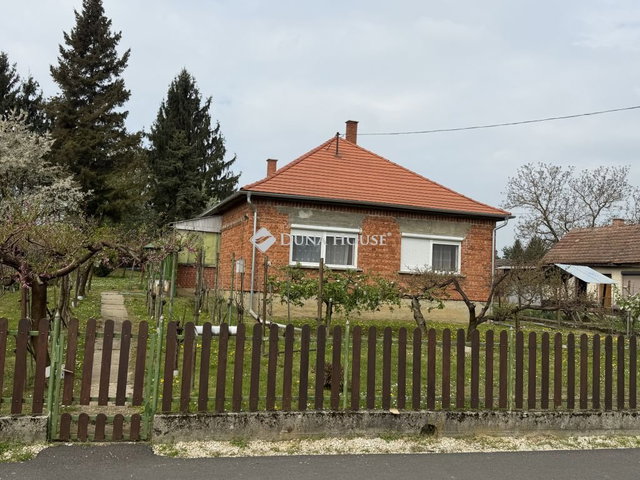 Eladó családi ház, Tornyiszentmiklóson 29.9 M Ft, 3 szobás