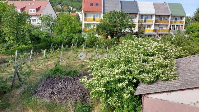 Eladó családi ház, Balatonfüreden, Öreghegyi utcában 240 M Ft