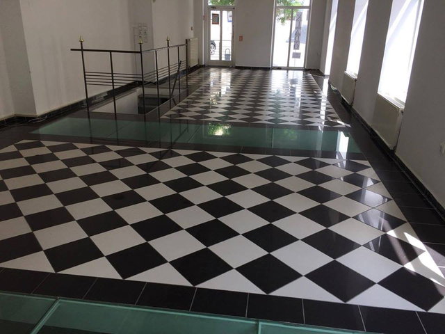 Eladó üzlethelyiség, Veszprémben 70 M Ft, 2 szobás