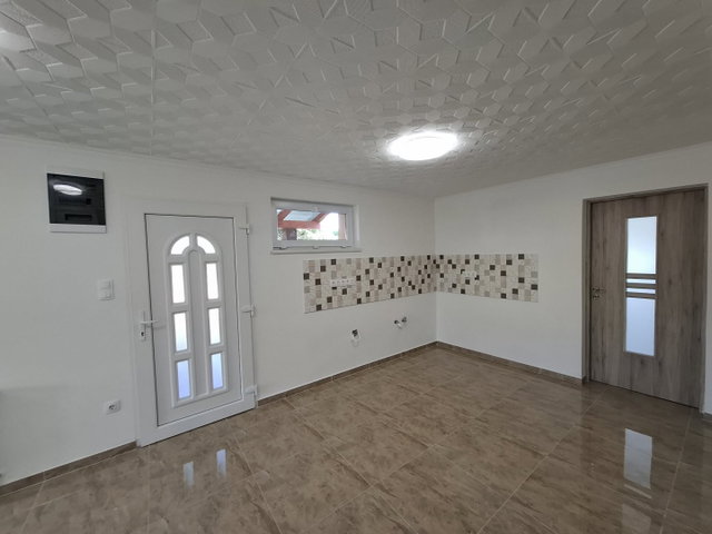 Eladó családi ház, Lajosmizsén 63.9 M Ft, 3 szobás