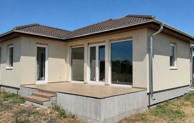 Eladó családi ház, Kecskeméten 95 M Ft, 3 szobás
