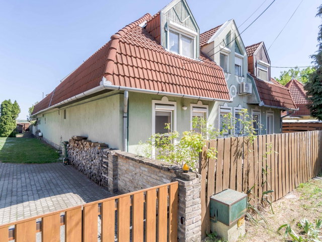 Eladó téglalakás, Szekszárdon, Fagyöngy utcában 45 M Ft