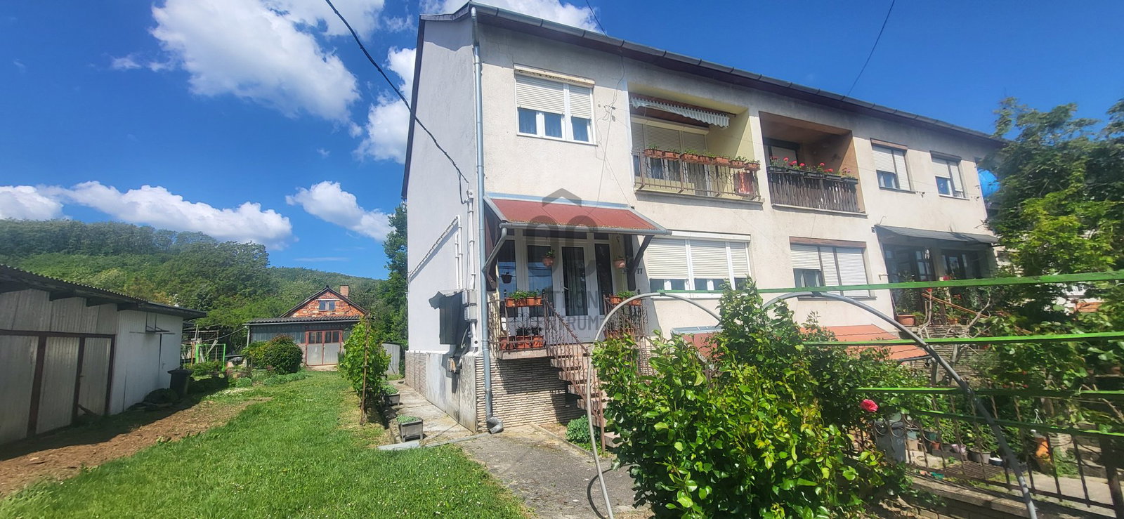 4 bed · 227m² · 68.899.999 ft