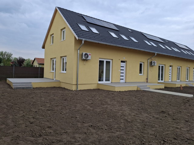 Eladó sorház, Szolnokon 74.9 M Ft, 5 szobás