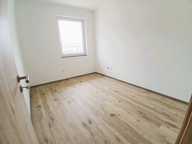Eladó ikerház, Szigetcsépen 91.9 M Ft, 5 szobás