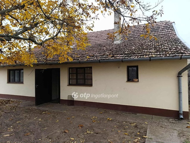 Eladó mezogazdasagi ingatlan, Forráskúton 23 M Ft, 3 szobás