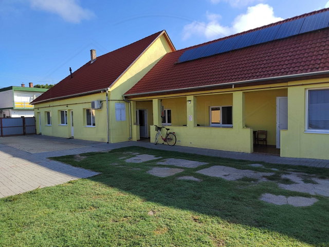 Eladó családi ház, Dávodon 50 M Ft, 7 szobás