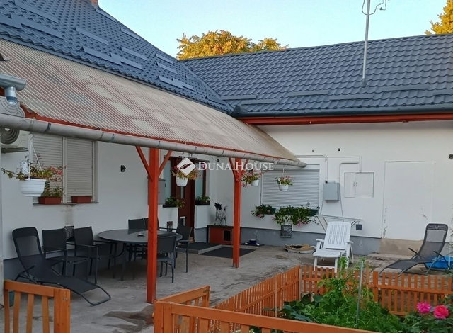 Eladó családi ház, Kecskeméten 44.5 M Ft, 4 szobás