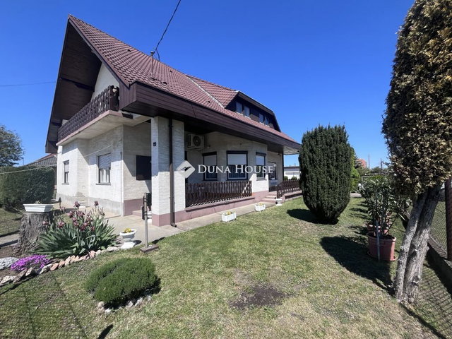 Eladó családi ház, Ercsiben, Ady Endre utcában 126 M Ft