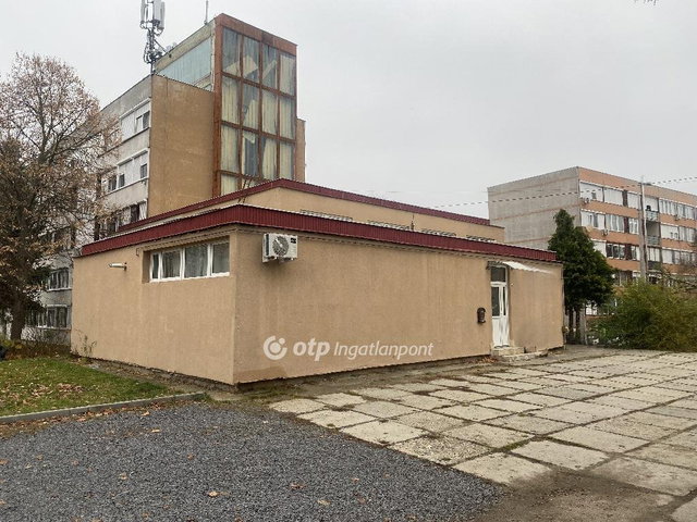 Eladó családi ház, Balassagyarmaton 90.5 M Ft, 3 szobás