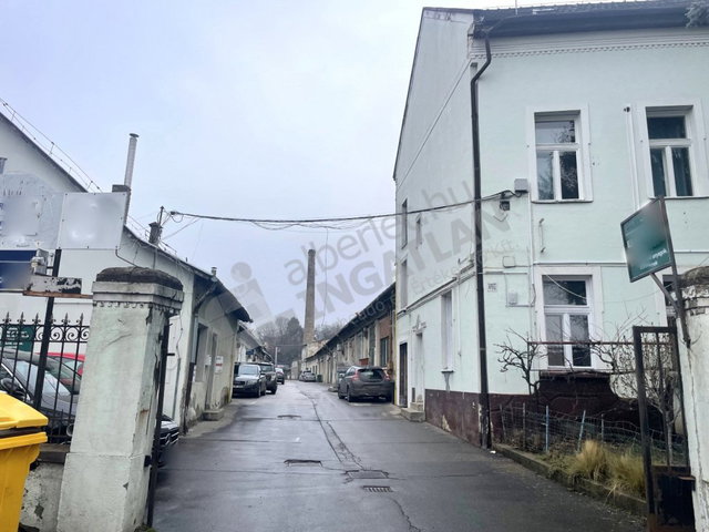 Eladó ipari ingatlan, XXII. kerületben, Nagytétényi úton