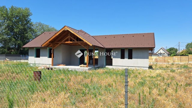 Eladó családi ház, Ráckevén 79.9 M Ft, 1 szobás