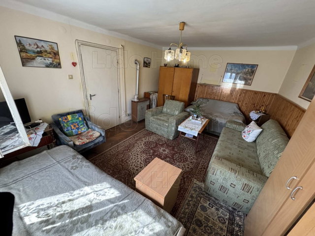 Eladó családi ház, Bázakerettyén 8.99 M Ft, 1 szobás