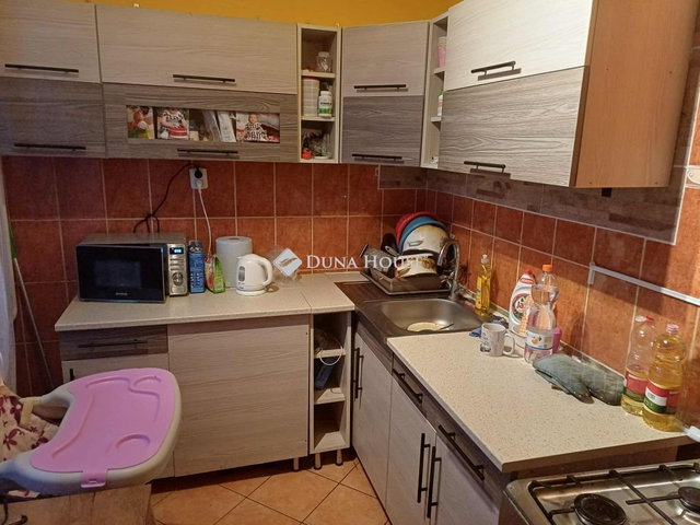 Eladó panellakás, Miskolcon, Szentpéteri kapun 36 M Ft, 3 szobás