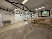 Kiadó ipari ingatlan, Nyergesújfaluban, Akácfa utcában