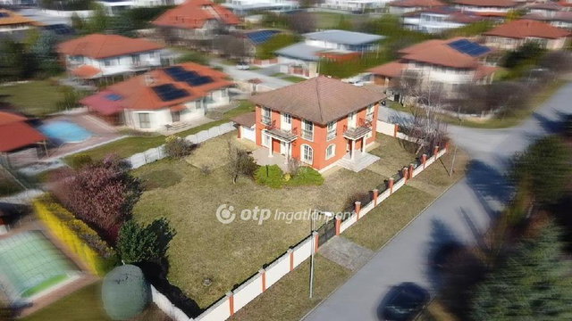 Eladó családi ház, Győrött 279 M Ft, 5 szobás
