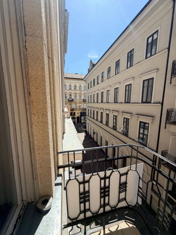 Kiadó téglalakás, albérlet, Budapesten, VI. kerületben